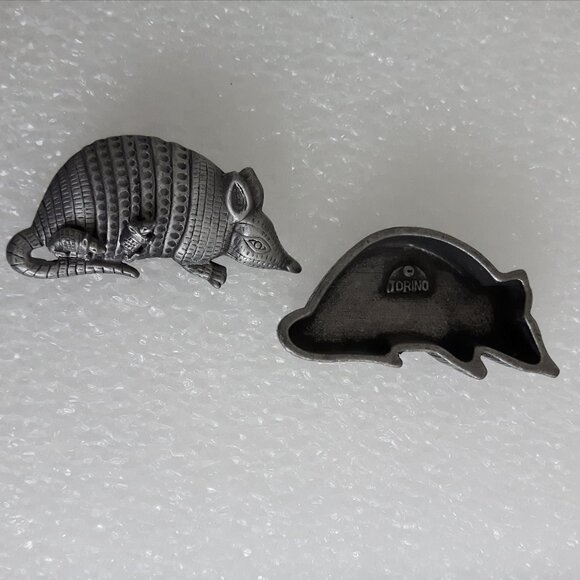 Torino Trinket Box, Pewter Armadillo Brooch With Tiny Earrings - Picture 4 of 8